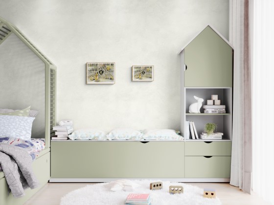 Poster Koduõuel mängimas erinevad suurused interjööris