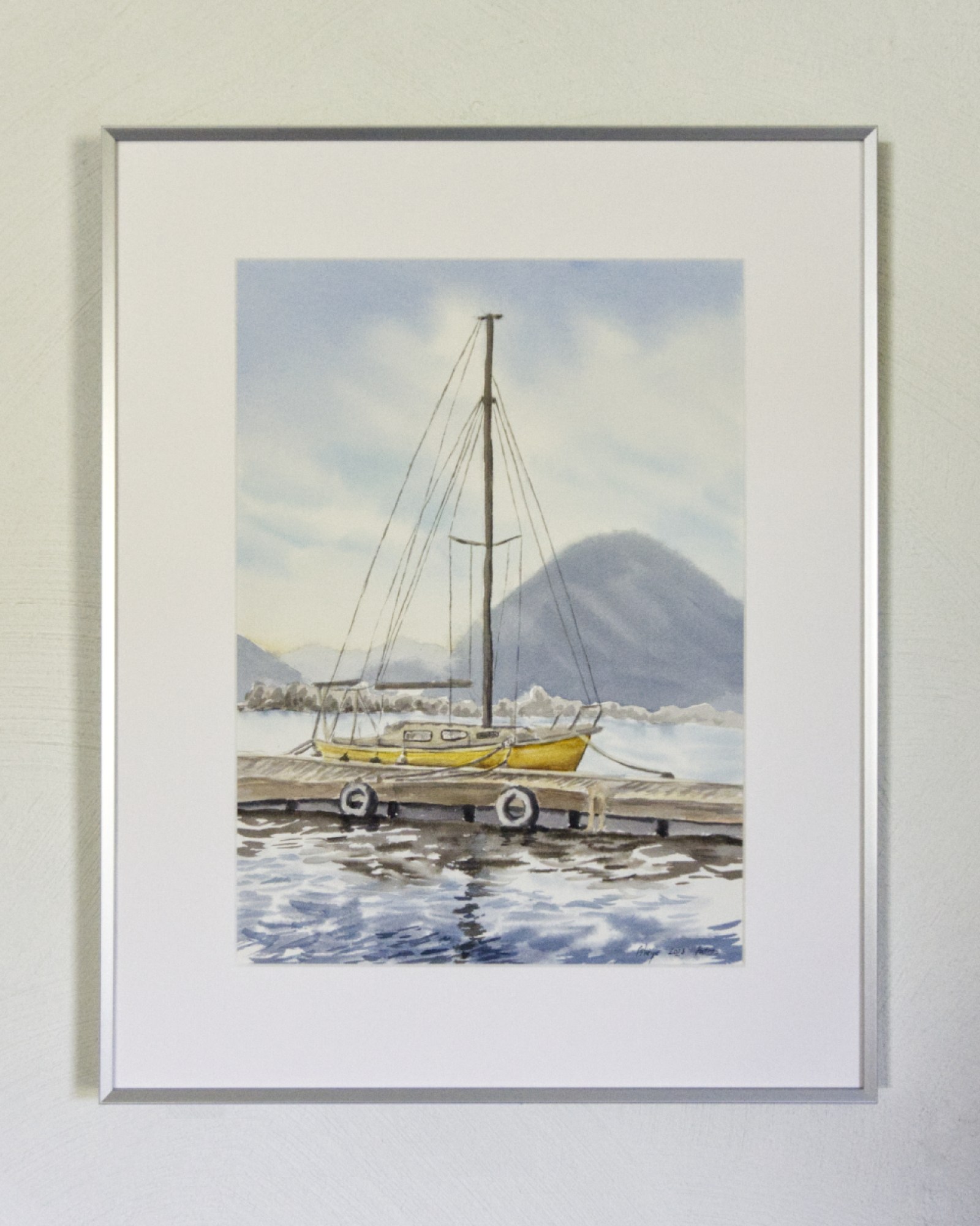 akvarellmaal Purjekas sadamas interjööris